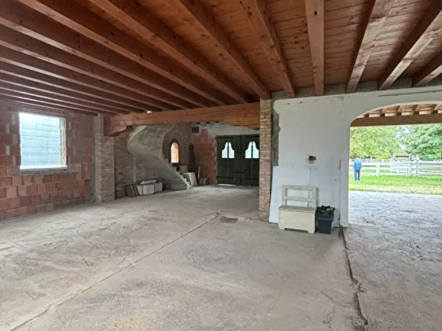 Immagine 4 di Villa in vendita  in Loreggia a Loreggia