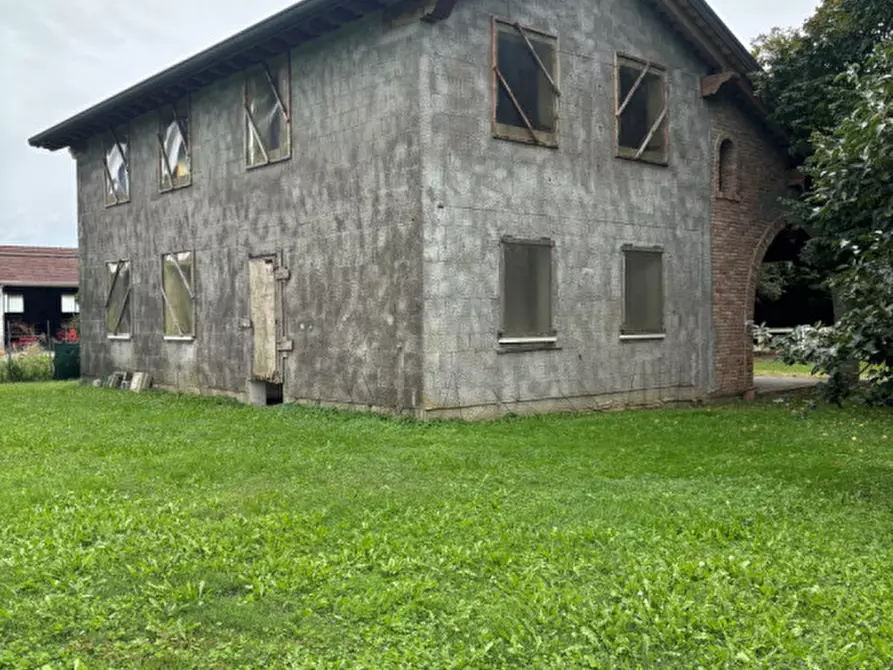 Immagine 17 di Villa in vendita  in Loreggia a Loreggia