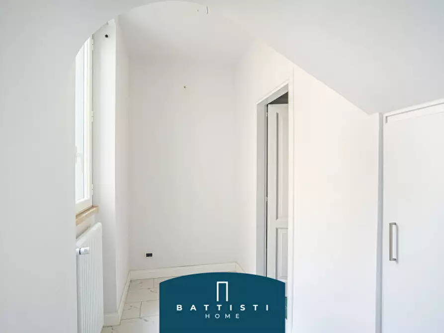 Immagine 22 di Attico in affitto  in Piazza Barberini a Roma