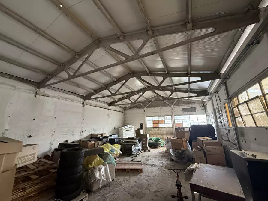 Immagine 3 di Capannone industriale in vendita  a Rosate