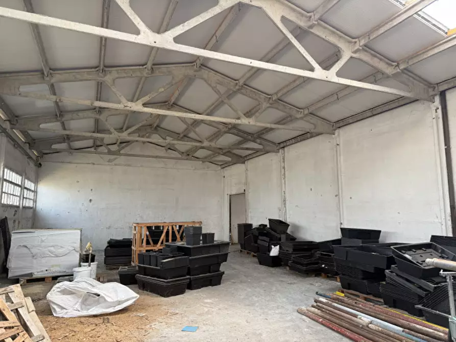 Immagine 6 di Capannone industriale in vendita  a Rosate