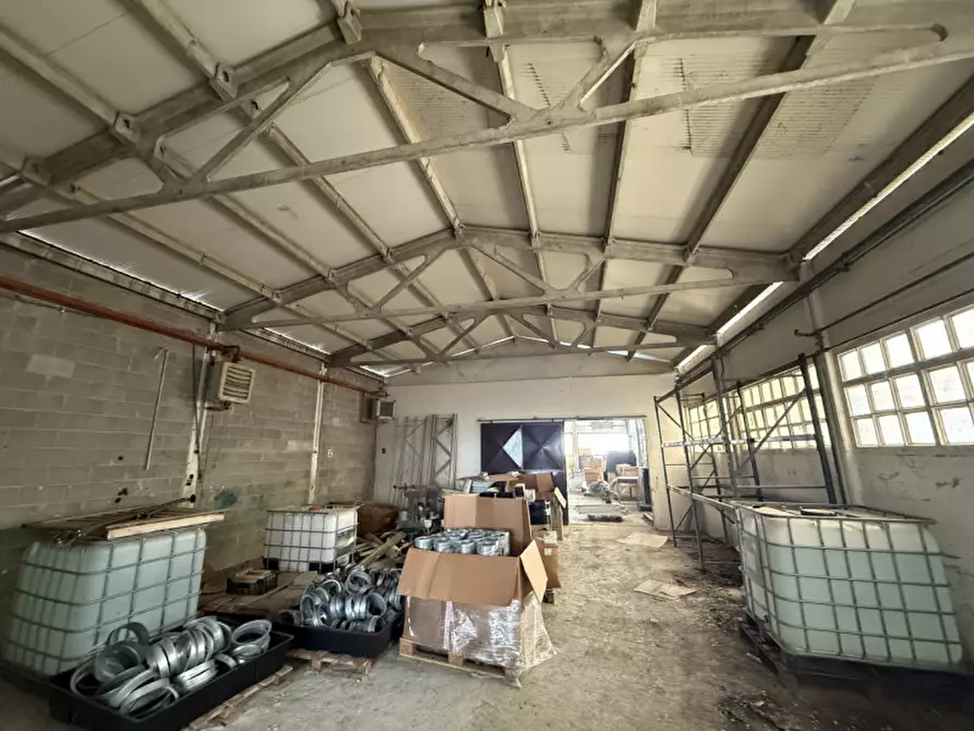 Immagine 8 di Capannone industriale in vendita  a Rosate