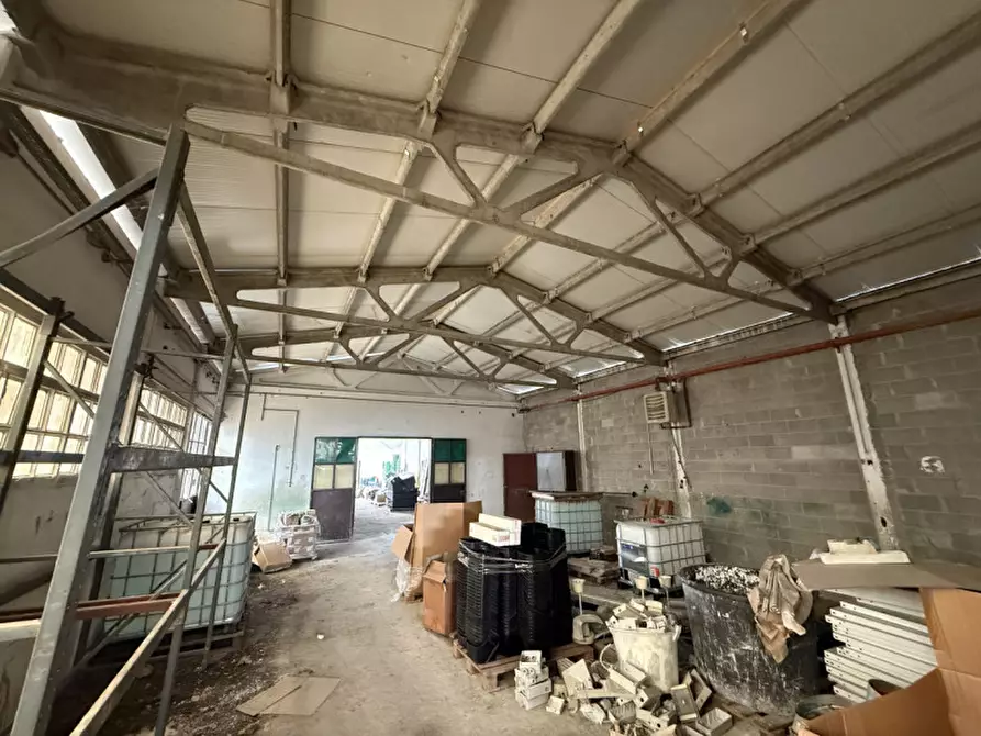 Immagine 9 di Capannone industriale in vendita  a Rosate