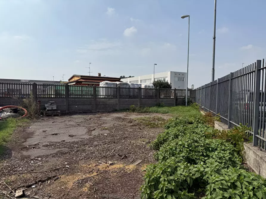 Immagine 16 di Capannone industriale in vendita  a Rosate