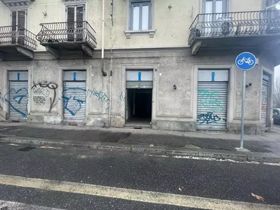 Immagine 3 di Negozio in affitto  in Strada delle Ghiacciaie 1 a Torino