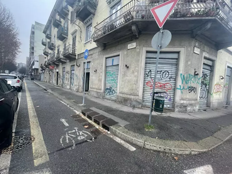 Immagine 7 di Negozio in affitto  in Strada delle Ghiacciaie 1 a Torino