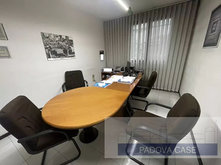 Immagine 4 di Magazzino in vendita  in via visco a Limena