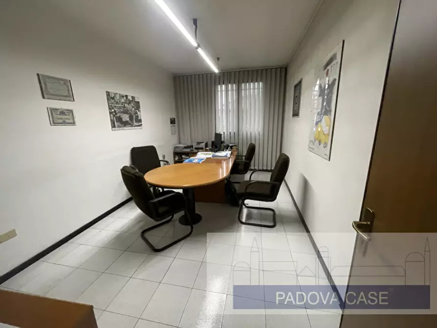 Immagine 12 di Magazzino in vendita  in via visco a Limena