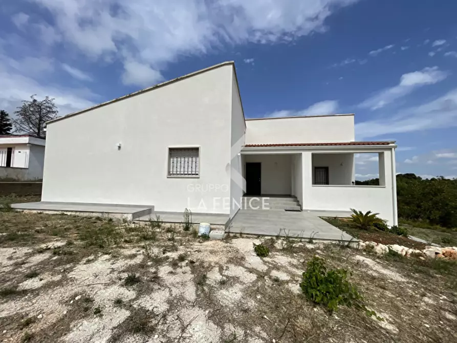 Immagine 1 di Villa in vendita  in strada gian felice a Martina Franca