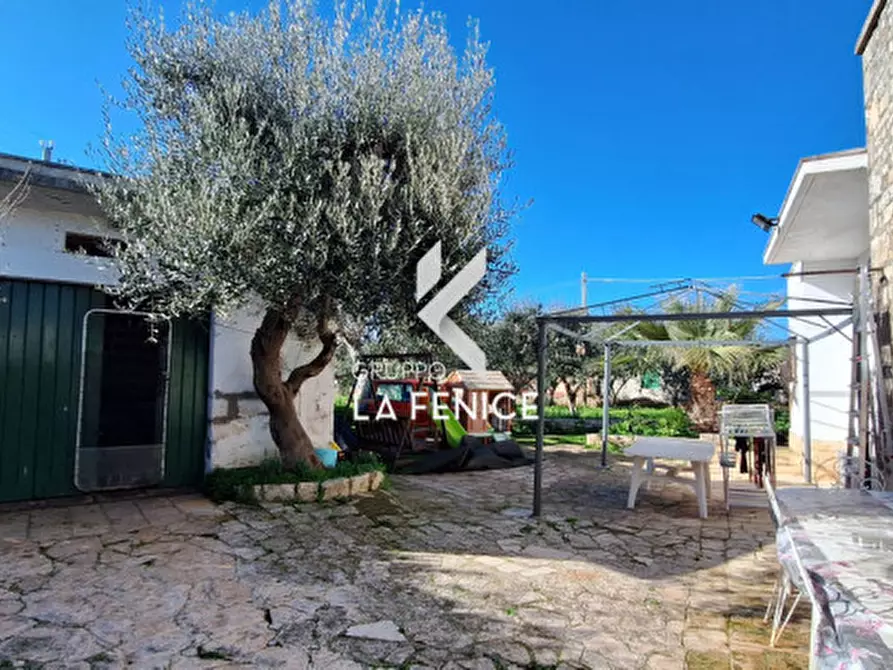 Immagine 13 di Rustico / casale in vendita  in contrada uacella a Locorotondo
