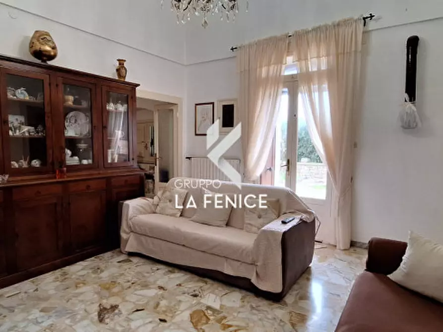 Immagine 17 di Rustico / casale in vendita  in contrada uacella a Locorotondo