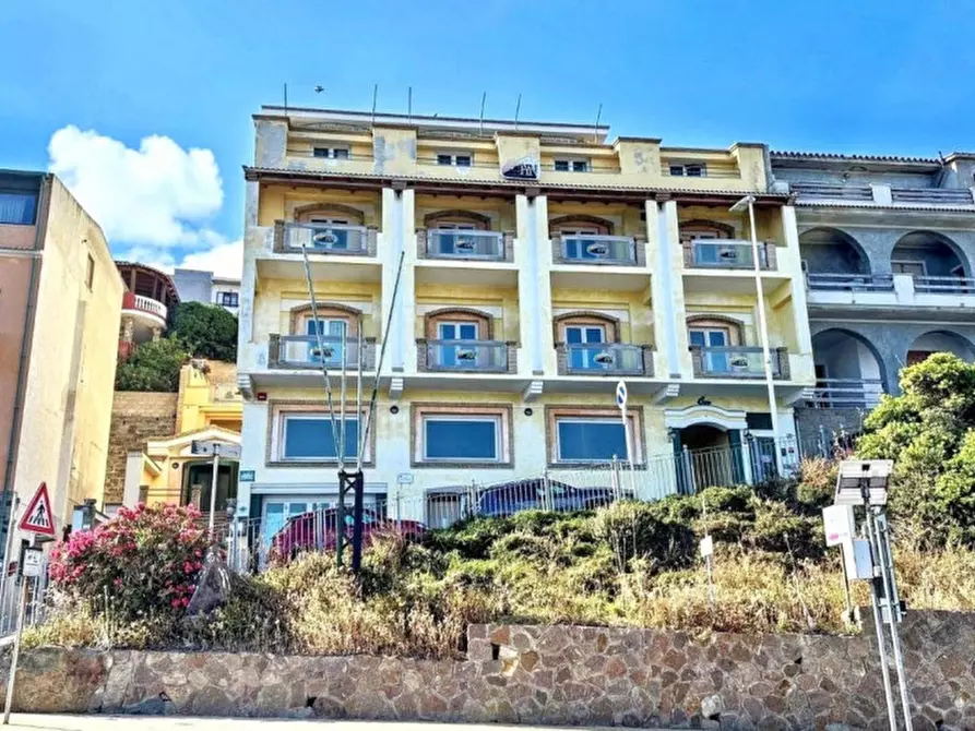 Immagine 1 di Hotel in vendita  in Via Colle di Frigiano, 07031 Castelsardo SS, Italia a Castelsardo