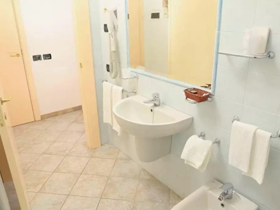 Immagine 10 di Hotel in vendita  in Via Colle di Frigiano, 07031 Castelsardo SS, Italia a Castelsardo