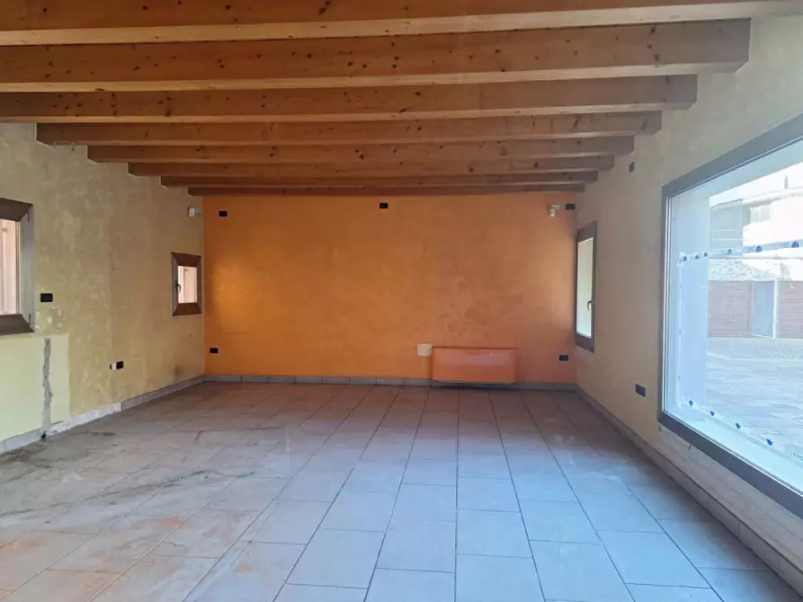 Immagine 2 di Negozio in vendita  in Via Giacomo Matteotti, 30031 Dolo VE, Italia a Dolo