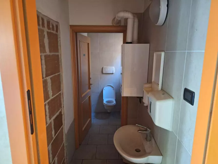 Immagine 4 di Negozio in vendita  in Via Giacomo Matteotti, 30031 Dolo VE, Italia a Dolo