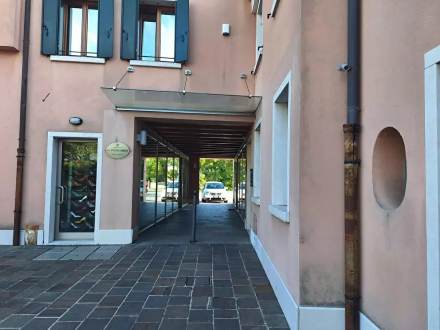 Immagine 8 di Negozio in vendita  in Via Giacomo Matteotti, 30031 Dolo VE, Italia a Dolo