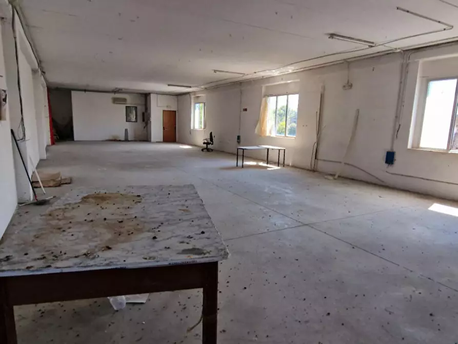 Immagine 14 di Capannone industriale in vendita  in Via Foro, 66010 Ari CH, Italia a Ari