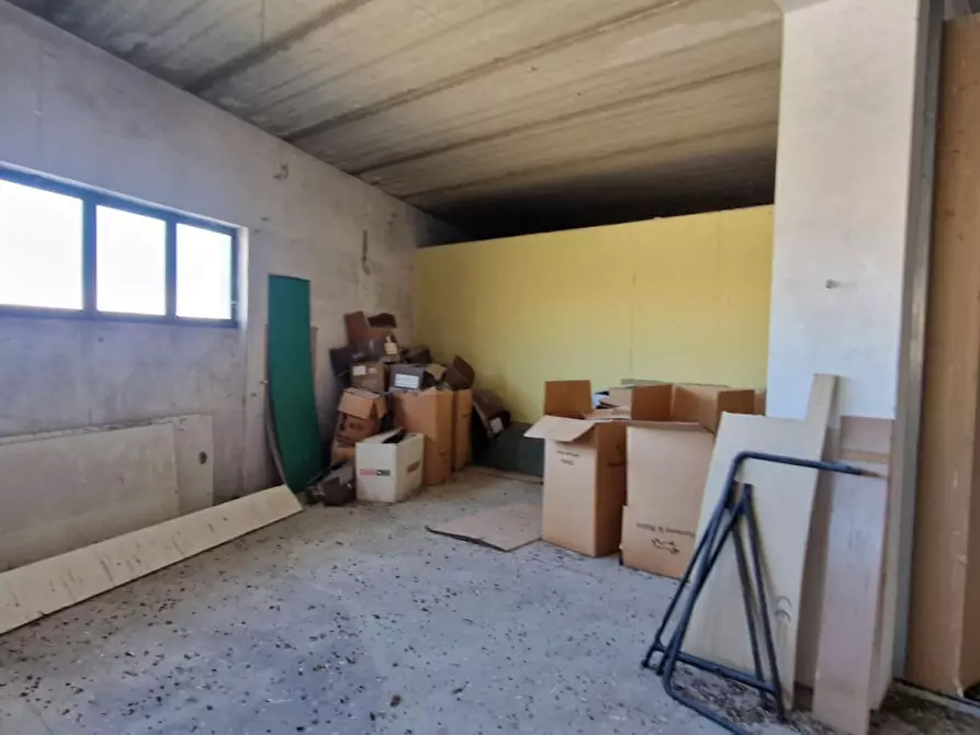 Immagine 15 di Capannone industriale in vendita  in Via Foro, 66010 Ari CH, Italia a Ari