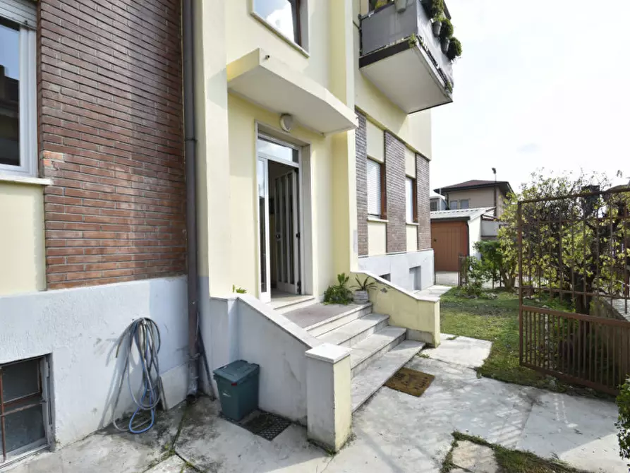 Immagine 3 di Appartamento in vendita  in Via San Crispino 5 a Bussolengo
