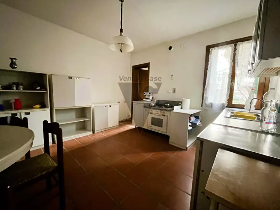 Immagine 12 di Casa bifamiliare in vendita  in piazza san valentino a Dolo