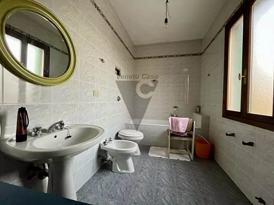 Immagine 25 di Casa bifamiliare in vendita  in piazza san valentino a Dolo