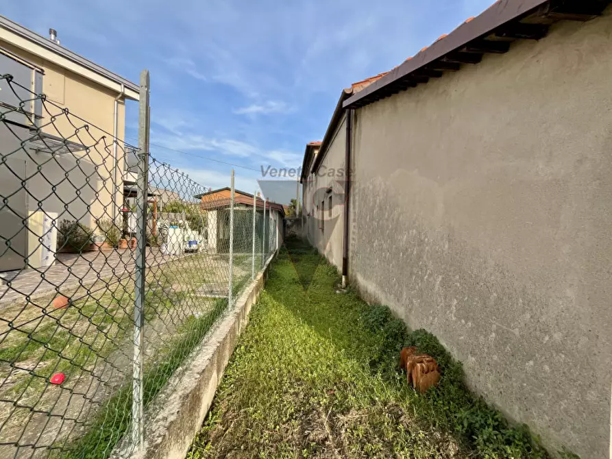 Immagine 40 di Casa bifamiliare in vendita  in piazza san valentino a Dolo