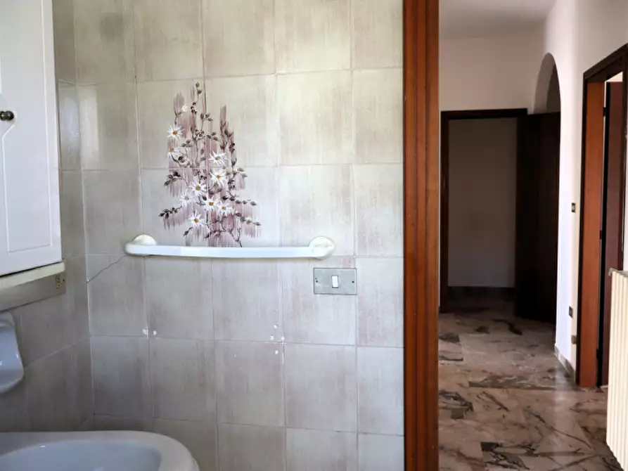 Immagine 11 di Appartamento in vendita  in Via Pomarico 14 a Pisticci