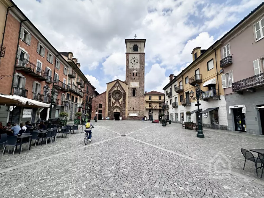 Immagine 5 di Attività commerciale in vendita  in Piazza Della Repubblica 3 a Chivasso