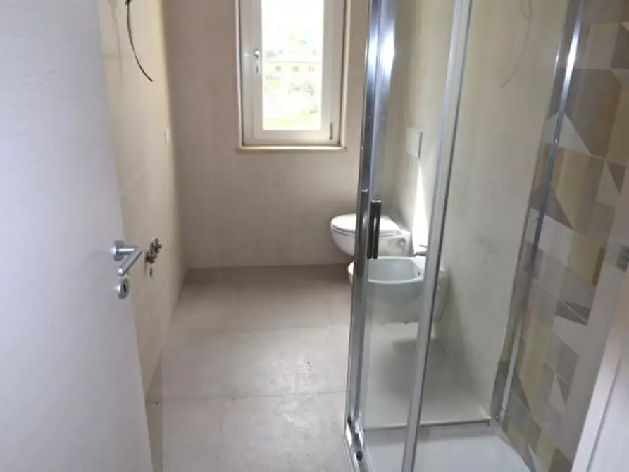 Immagine 16 di Villetta a schiera in vendita  in Mercatale Valdarno a Montevarchi