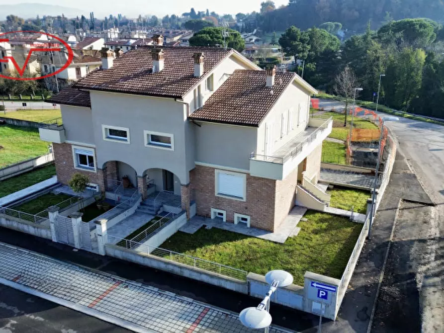 Immagine 42 di Villetta a schiera in vendita  in Mercatale Valdarno a Montevarchi