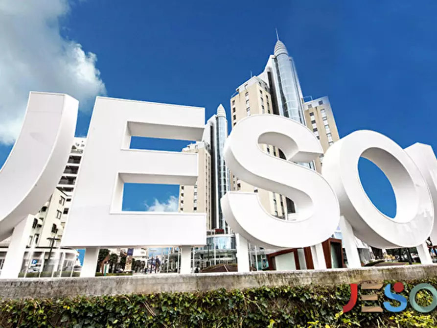 Immagine 1 di Posto auto in vendita  in Via Giacomo Leopardi a Jesolo