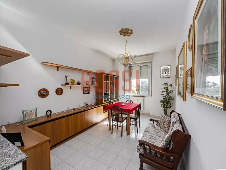 Immagine 4 di Appartamento in vendita  in VIA MONTE SANTO a Monza