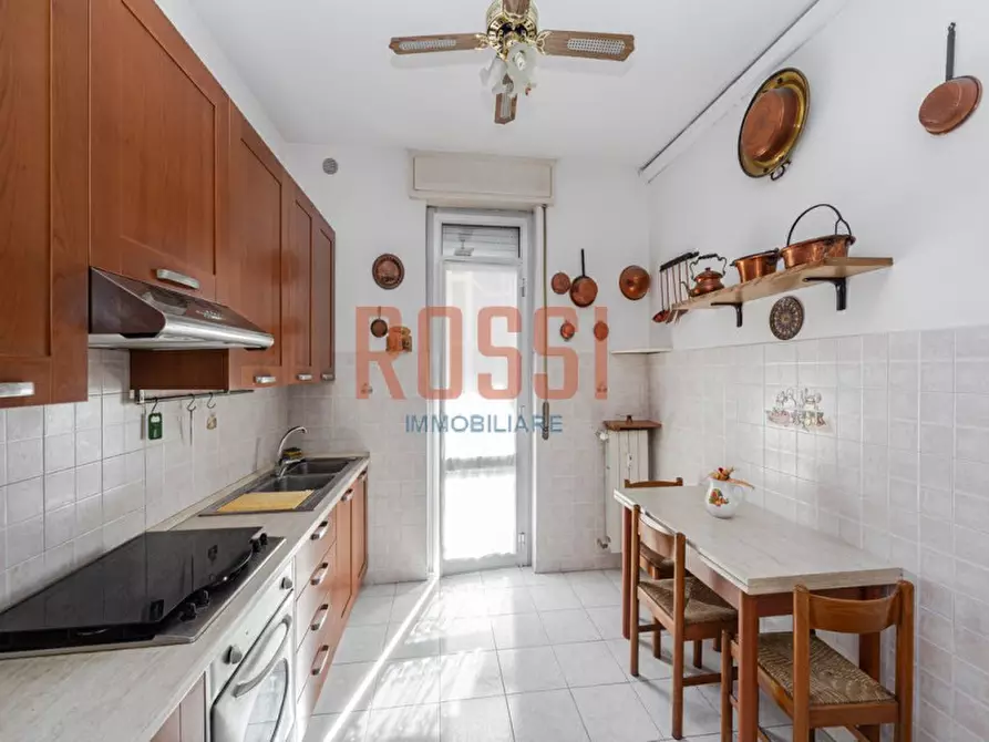 Immagine 5 di Appartamento in vendita  in VIA MONTE SANTO a Monza