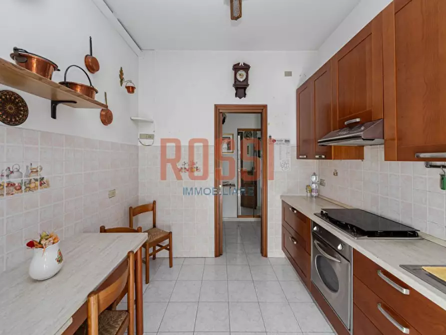 Immagine 6 di Appartamento in vendita  in VIA MONTE SANTO a Monza