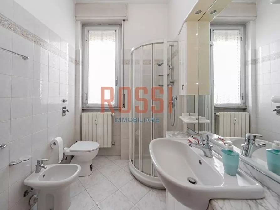 Immagine 17 di Appartamento in vendita  in VIA MONTE SANTO a Monza