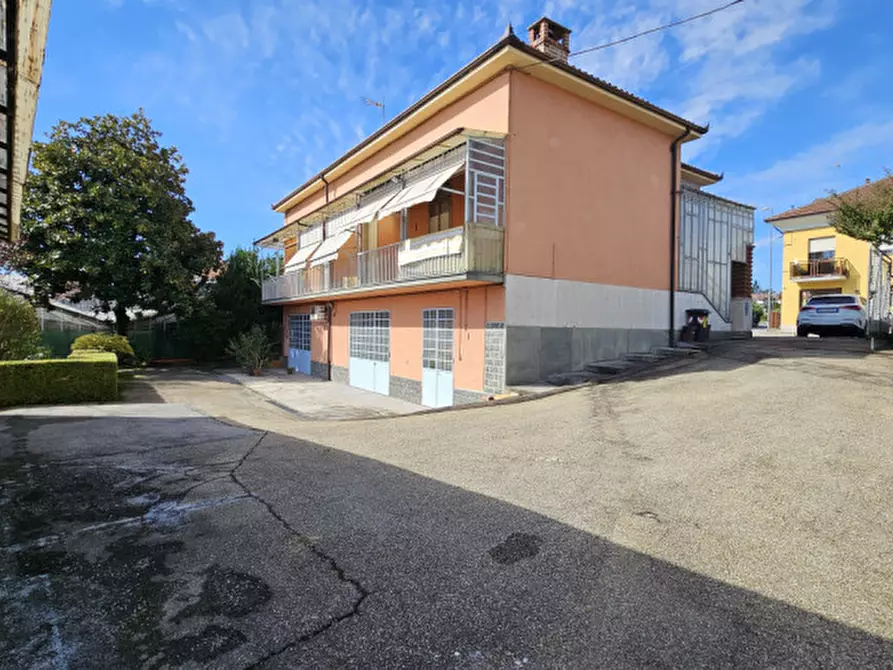 Immagine 4 di Villa in vendita  in CORSO CASALE 289 a Asti