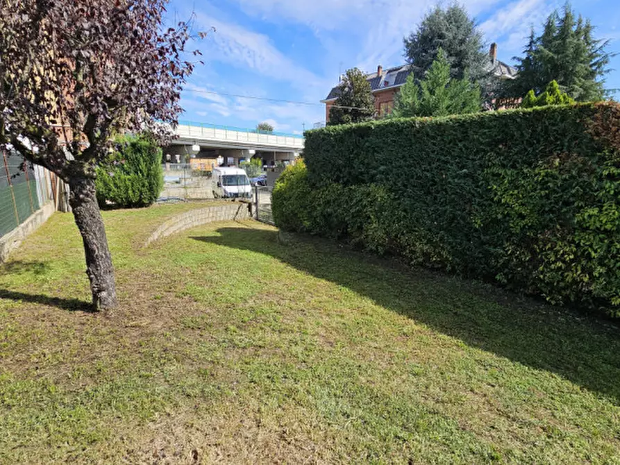Immagine 7 di Villa in vendita  in CORSO CASALE 289 a Asti