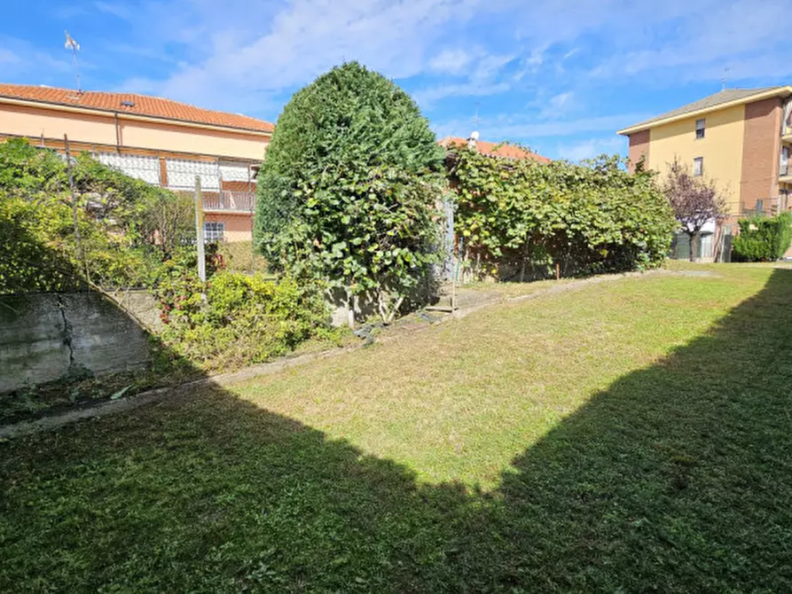 Immagine 9 di Villa in vendita  in CORSO CASALE 289 a Asti