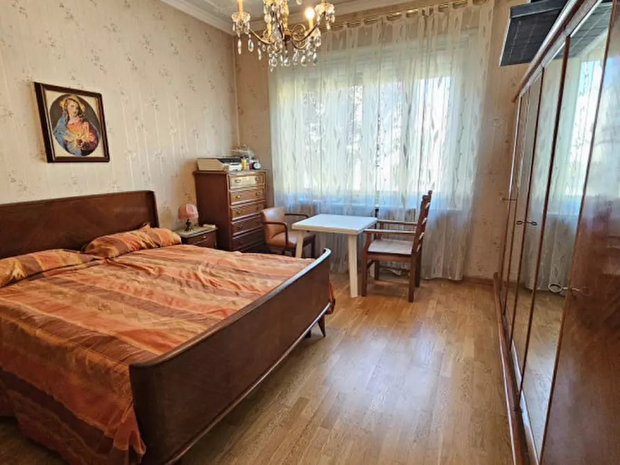 Immagine 17 di Villa in vendita  in CORSO CASALE 289 a Asti