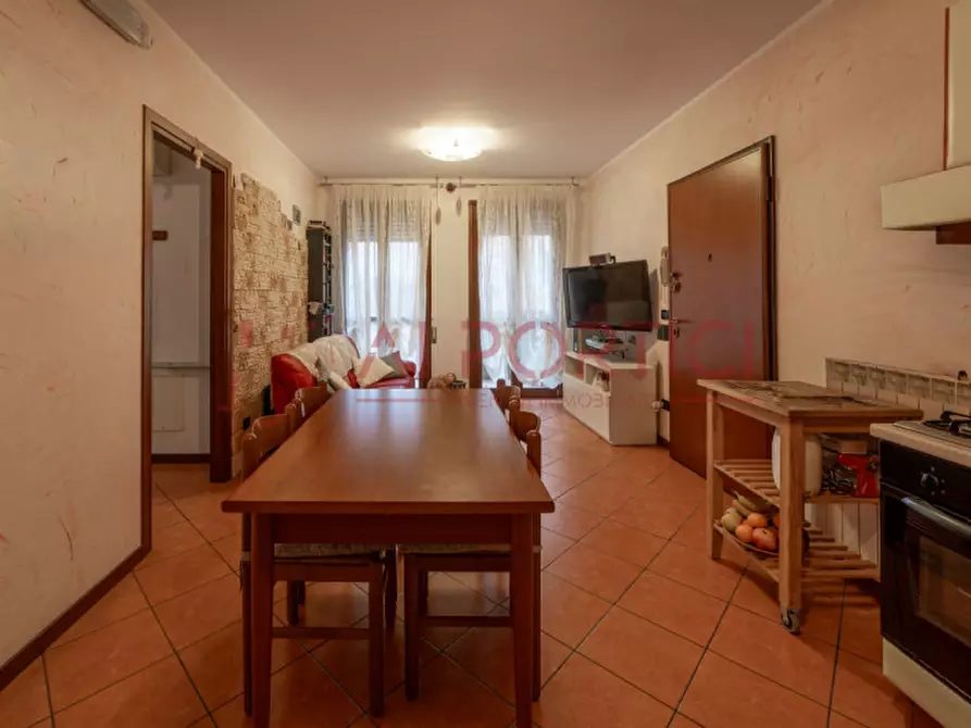 Immagine 4 di Appartamento in vendita  in Via Salvo D'Acquisto a Campagna Lupia