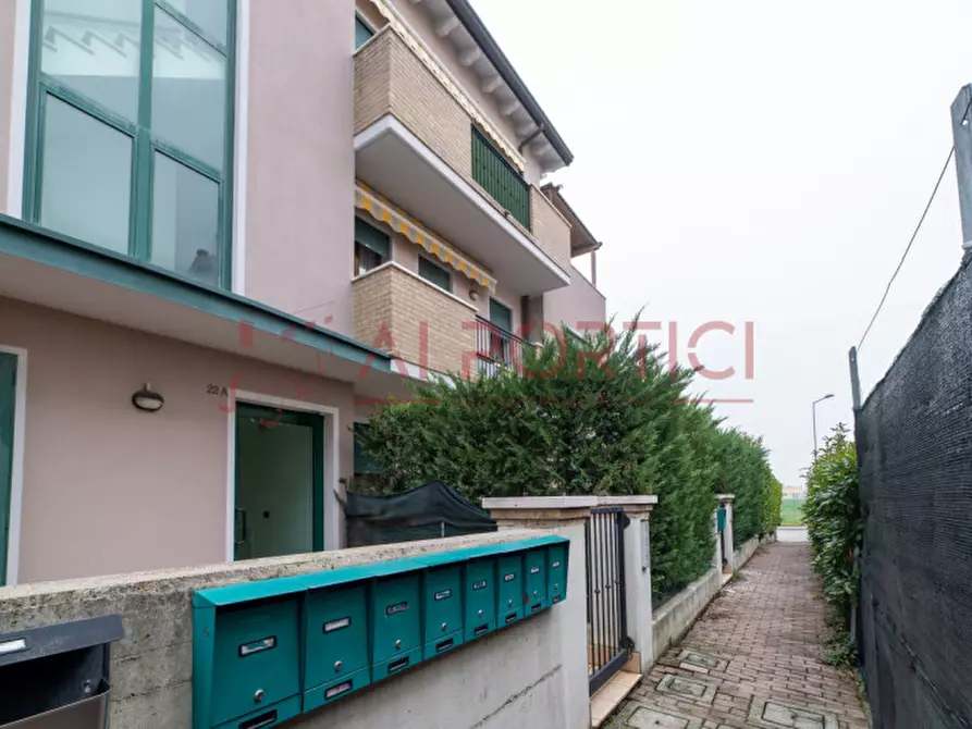 Immagine 17 di Appartamento in vendita  in Via Salvo D'Acquisto a Campagna Lupia