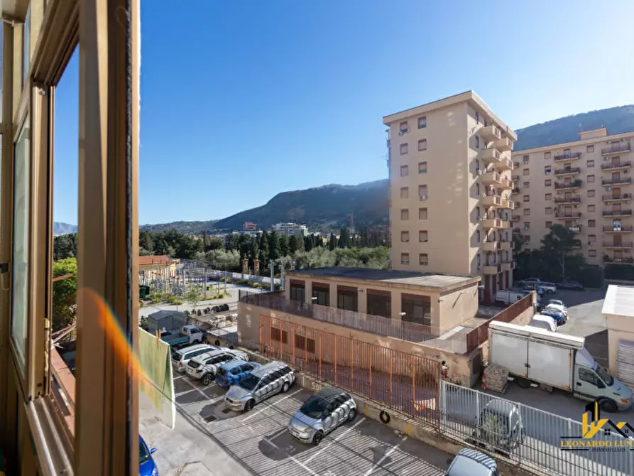 Immagine 2 di Appartamento in vendita  in Via Caduti sul Lavoro 86 a Palermo