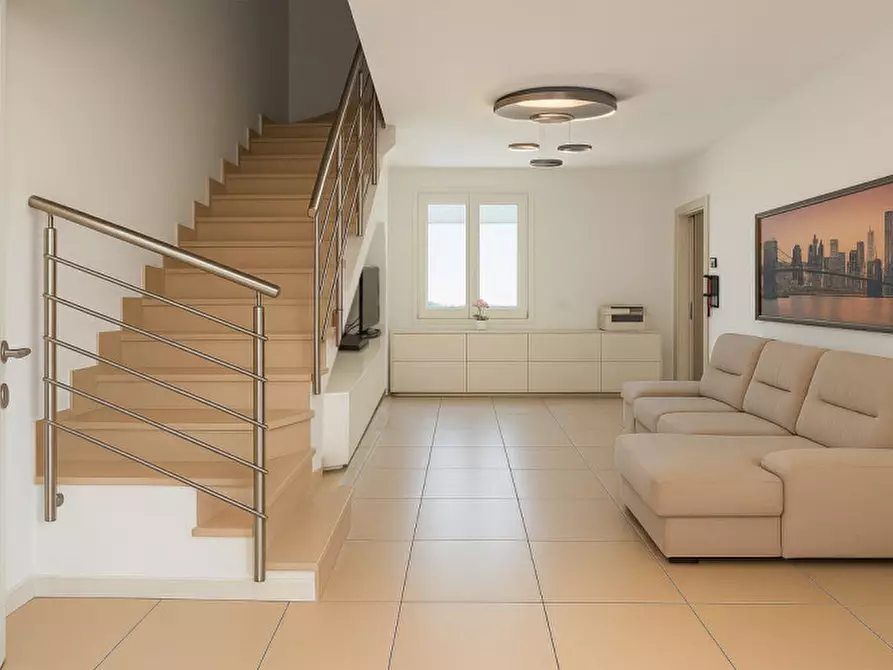 Immagine 6 di Casa bifamiliare in vendita  in via giacomo puccini a Costabissara