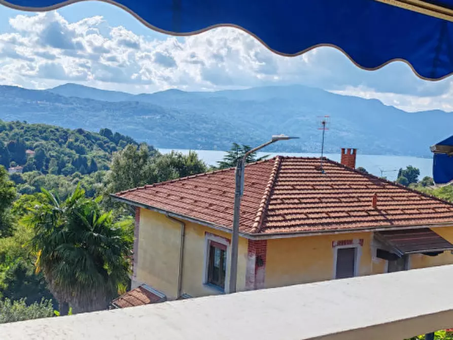 Immagine 1 di Appartamento in vendita  in Via XXIV Maggio 84 a Leggiuno