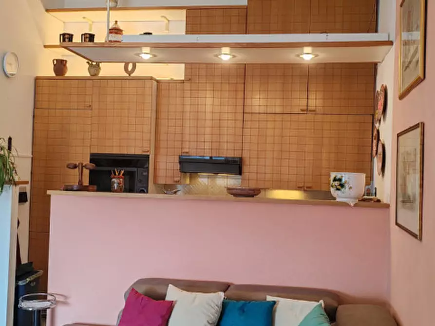 Immagine 7 di Appartamento in vendita  in Via XXIV Maggio 84 a Leggiuno