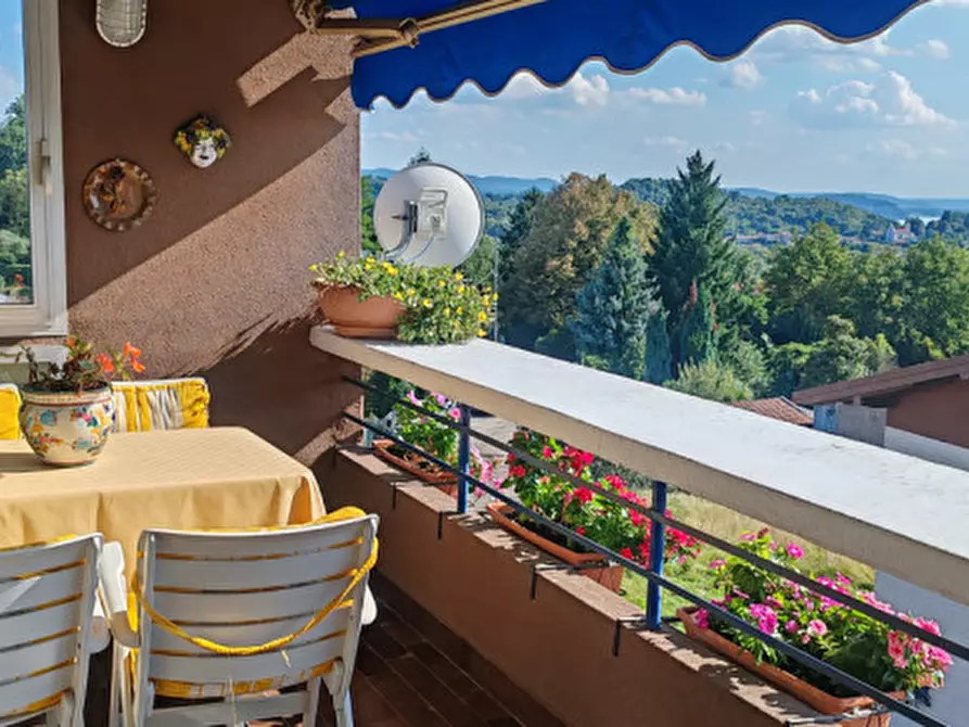 Immagine 12 di Appartamento in vendita  in Via XXIV Maggio 84 a Leggiuno