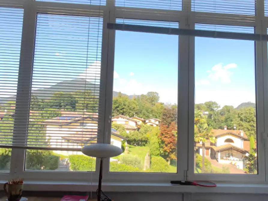 Immagine 30 di Appartamento in vendita  in Via XXIV Maggio 84 a Leggiuno