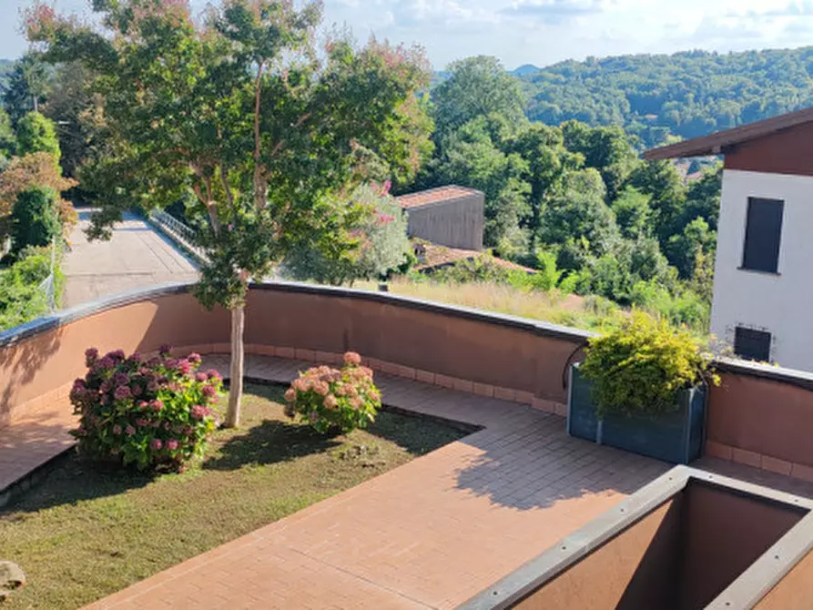 Immagine 37 di Appartamento in vendita  in Via XXIV Maggio 84 a Leggiuno