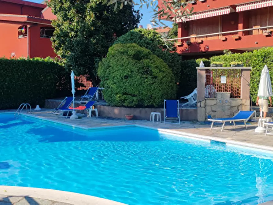 Immagine 42 di Appartamento in vendita  in Via XXIV Maggio 84 a Leggiuno