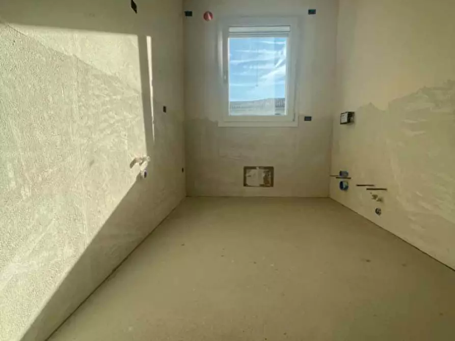 Immagine 10 di Casa indipendente in vendita  in via viezzi a Azzano Decimo